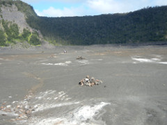 Volcano-Park-Kilauea-Iki-crater-looking-east_thumb.JPG